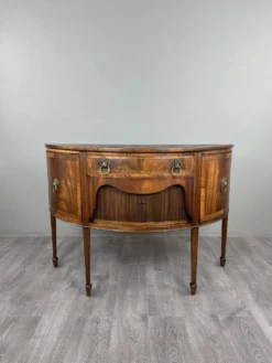 Buffet demi-lune, style Louis XVI, XIXe siècle