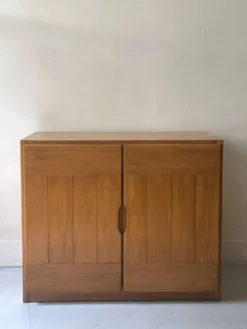 Buffet design en bois orme & pin collection Savoie, Maison Regain 1970