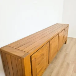 Buffet design Maison Regain en orme massif – des années 1970