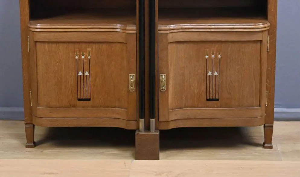 Buffet desserte en chêne dans le style Gustave Serrurier-Bovy, art déco – 1930