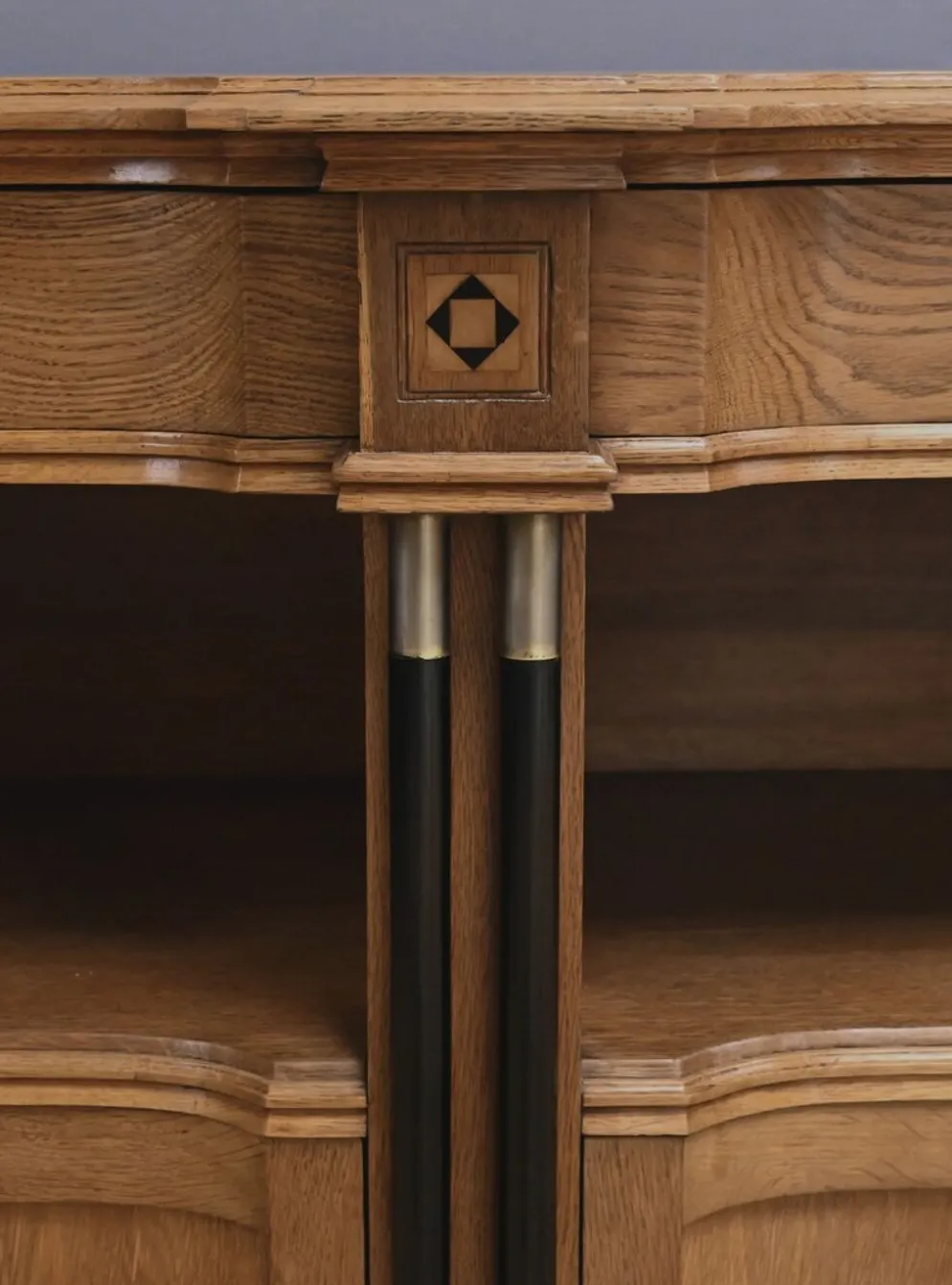 Buffet desserte en chêne dans le style Gustave Serrurier-Bovy, art déco – 1930