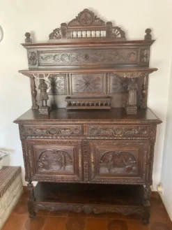 Buffet - Desserte - Meuble Artisanal Breton en chêne massif sculpté