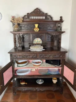 Buffet - Desserte - Meuble Artisanal Breton en chêne massif sculpté