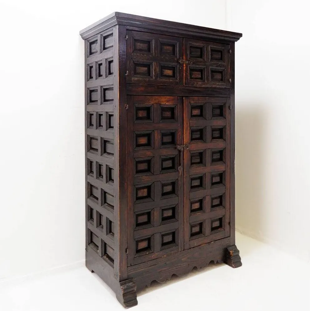 Buffet de style brutaliste espagnol des années 1950