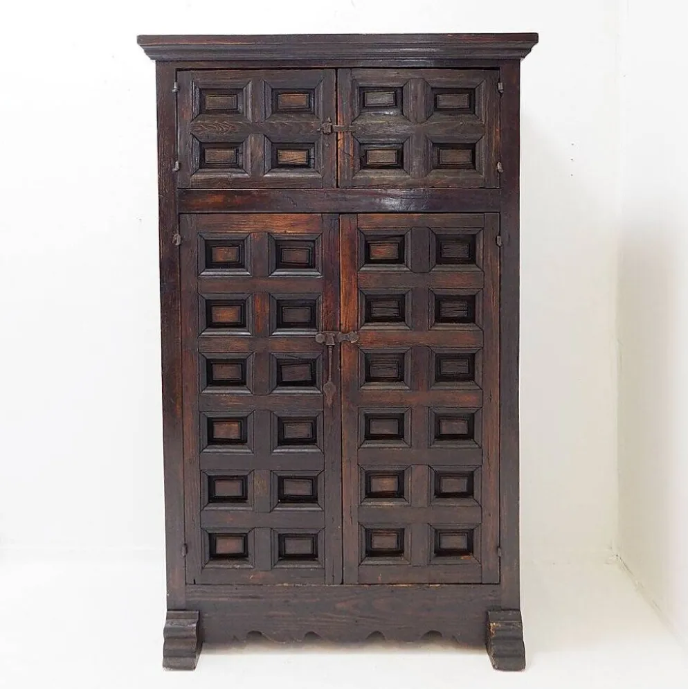 Buffet de style brutaliste espagnol des années 1950
