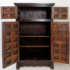 Buffet de style brutaliste espagnol des années 1950