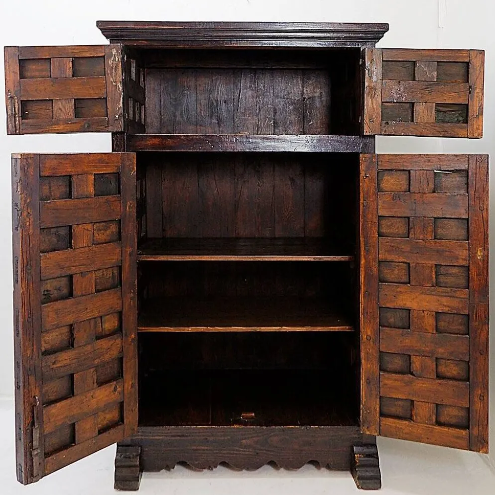 Buffet de style brutaliste espagnol des années 1950
