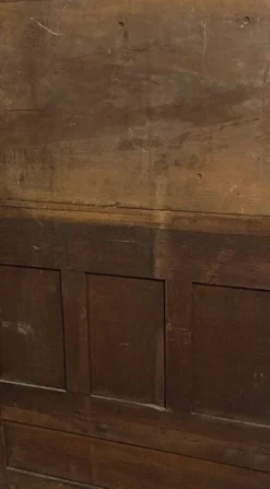 Buffet de style Louis XV en noyer, datant du milieu du XIXᵉ siècle