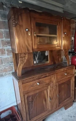 Buffet deux corps ancien en bois sculpté – Art Nouveau – vitrine et miroir