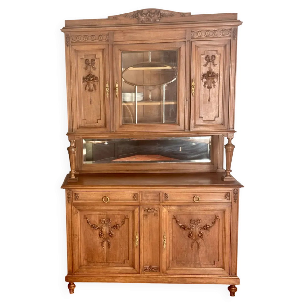 Buffet deux corps de style Louis XVI en chêne sculpté avec miroir – Né
