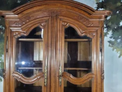 Buffet deux corps vitré en merisier époque Louis XV