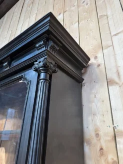 Buffet deux corps vitré – Époque Napoléon III – Bois ébonisé – XIXe siècle