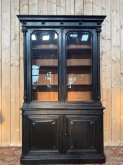 Buffet deux corps vitré – Époque Napoléon III – Bois ébonisé – XIXe siècle