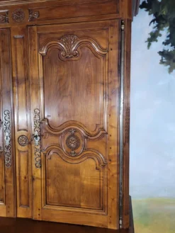 Buffet double corps en merisier époque Louis XV