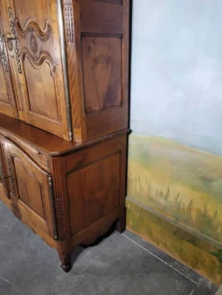 Buffet double corps en merisier époque Louis XV