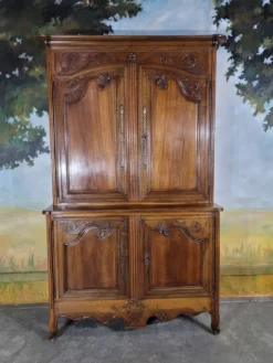 Buffet double corps en noyer directoire