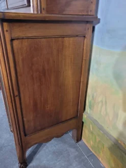 Buffet double corps en noyer directoire