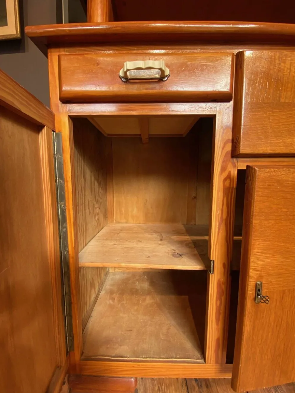 Buffet Double Corps Vintage Art Déco / Populaire en Bois Blond