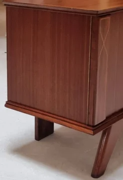 Buffet du milieu du siècle
