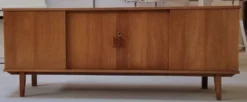 Buffet du milieu du siècle