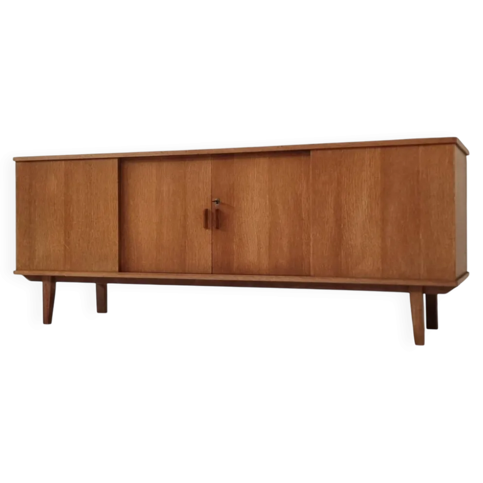 Buffet du milieu du siècle
