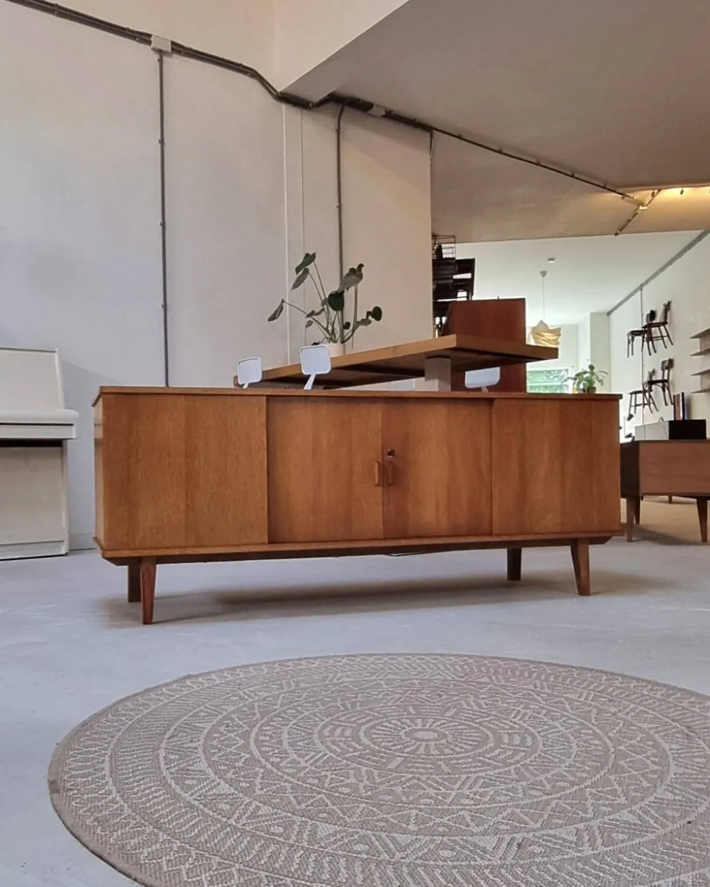 Buffet du milieu du siècle