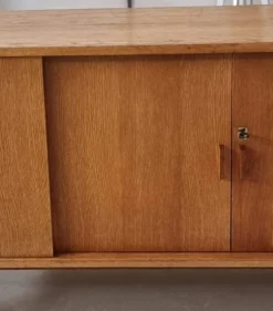 Buffet du milieu du siècle