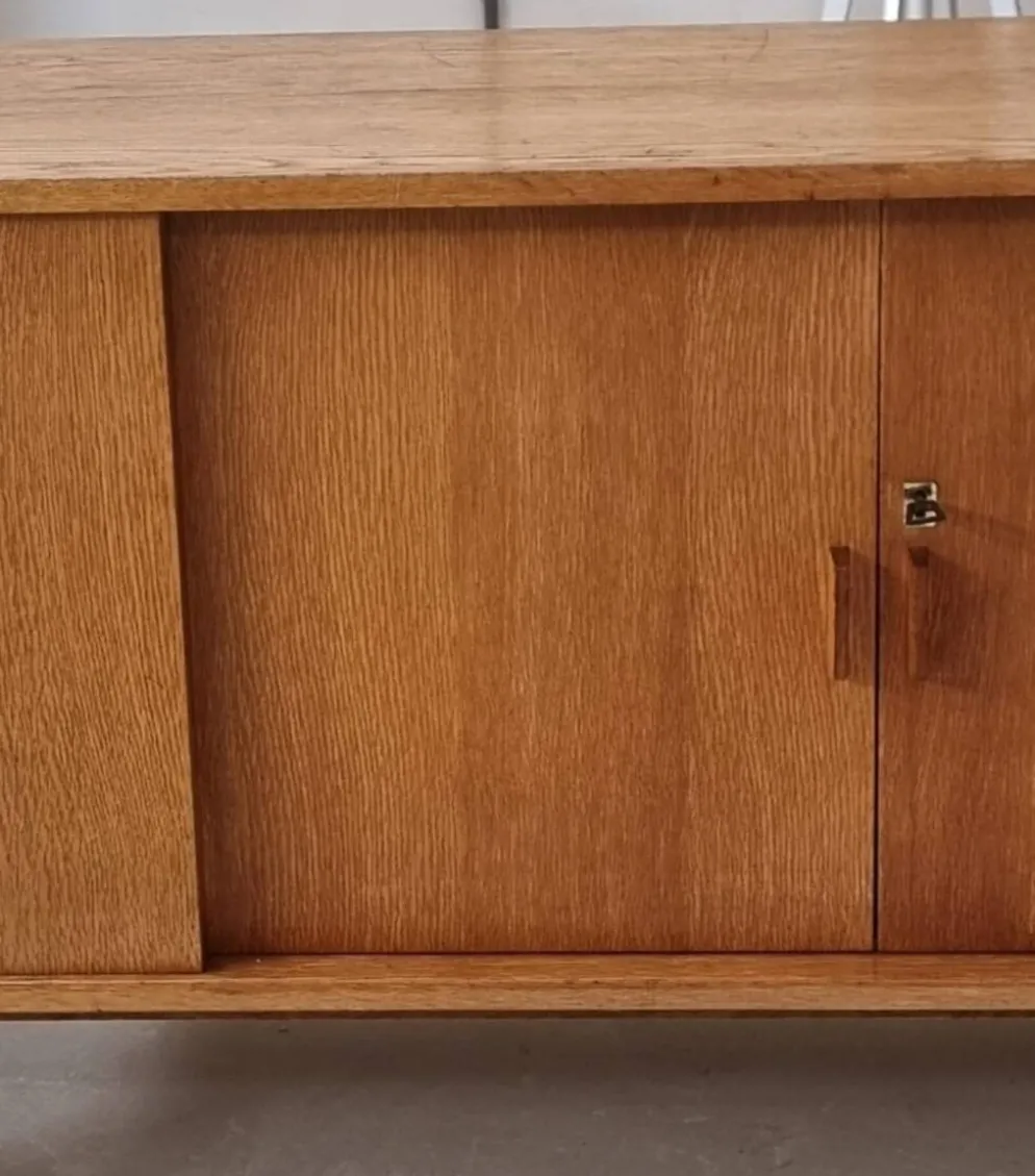 Buffet du milieu du siècle