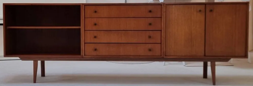 Buffet du milieu du siècle