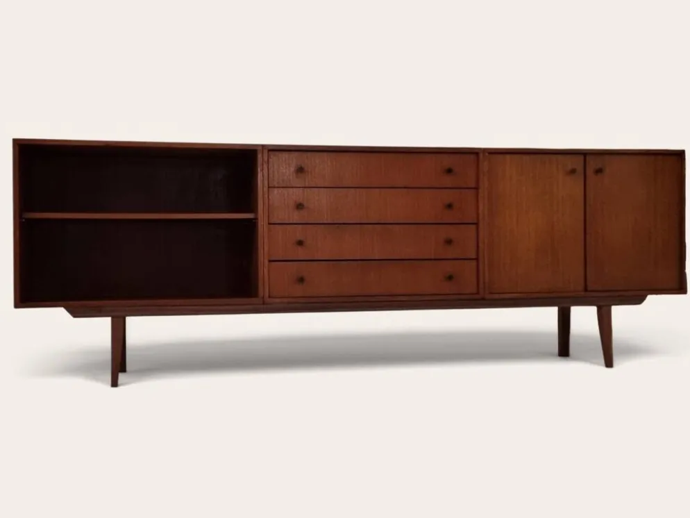 Buffet du milieu du siècle