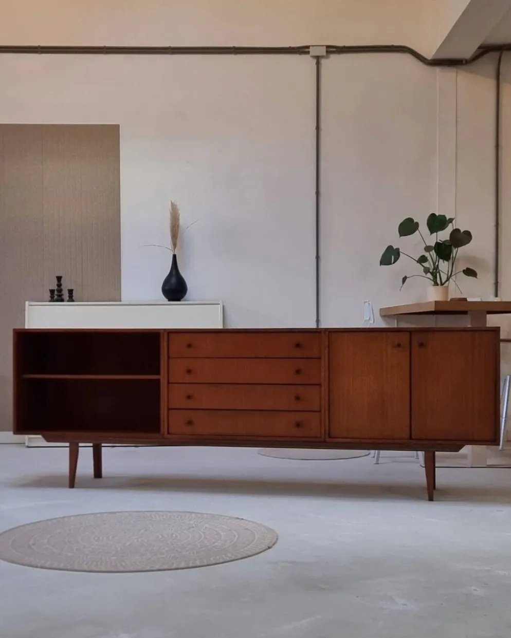 Buffet du milieu du siècle