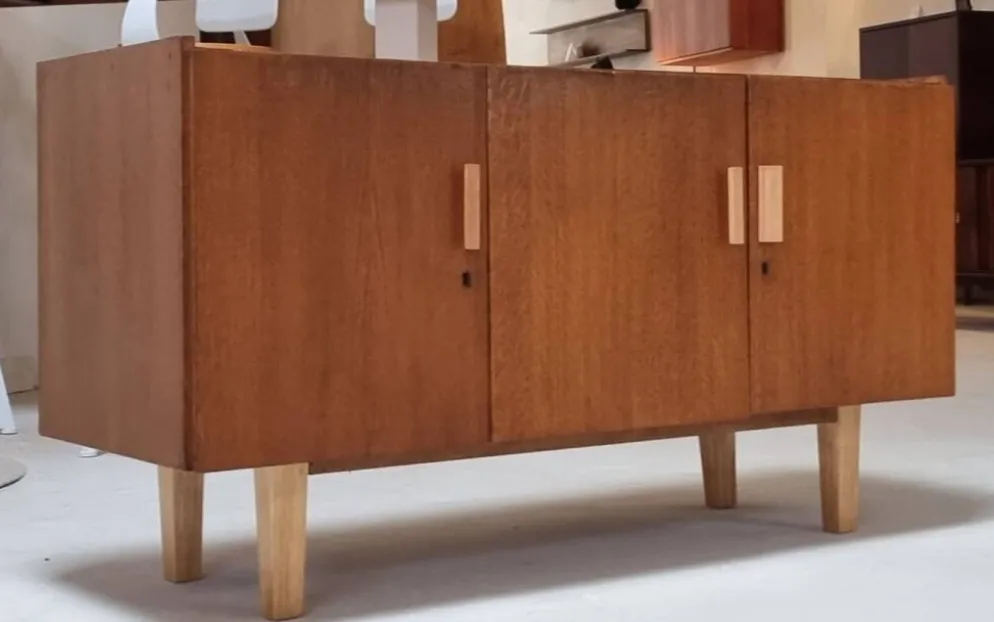 Buffet du milieu du siècle