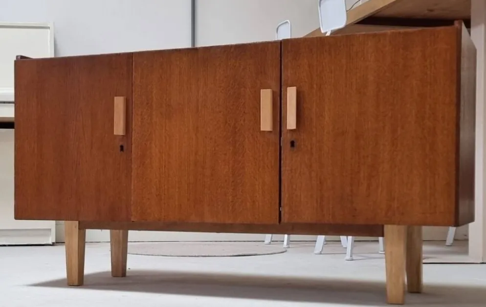 Buffet du milieu du siècle