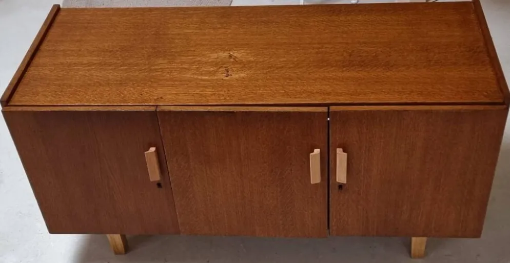 Buffet du milieu du siècle