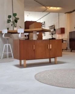 Buffet du milieu du siècle