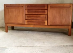 Buffet Dyrlund en teck, Danemark 1970