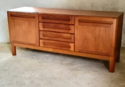 Buffet Dyrlund en teck, Danemark 1970