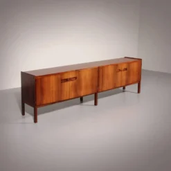 Buffet en bois Arne Hovmand Olsen pour Mogens Kold, Danemark, vers 1960.