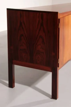 Buffet en bois Arne Hovmand Olsen pour Mogens Kold, Danemark, vers 1960.