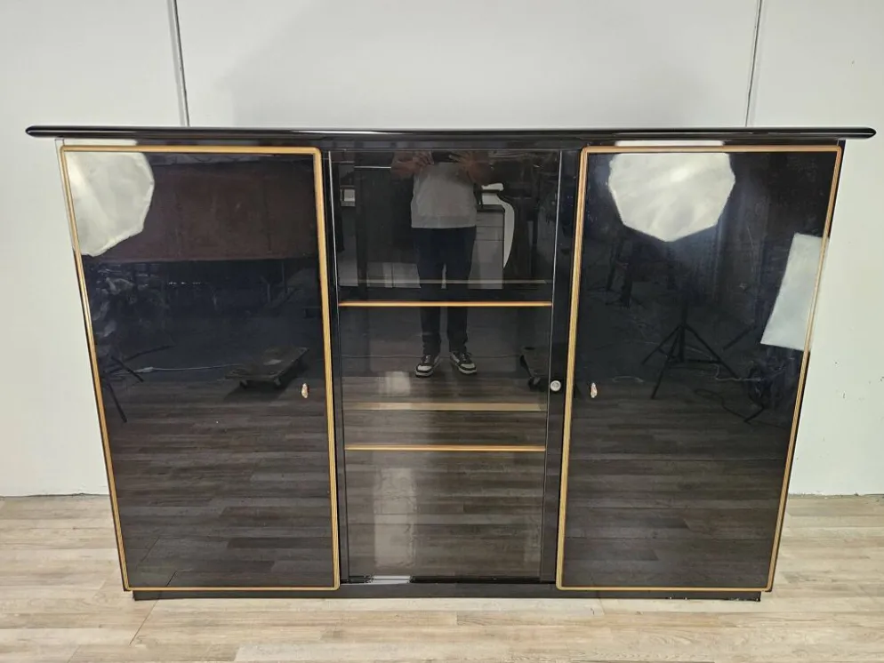Buffet en bois laqué Pierre Cardin avec un compartiment éclairé, 197
