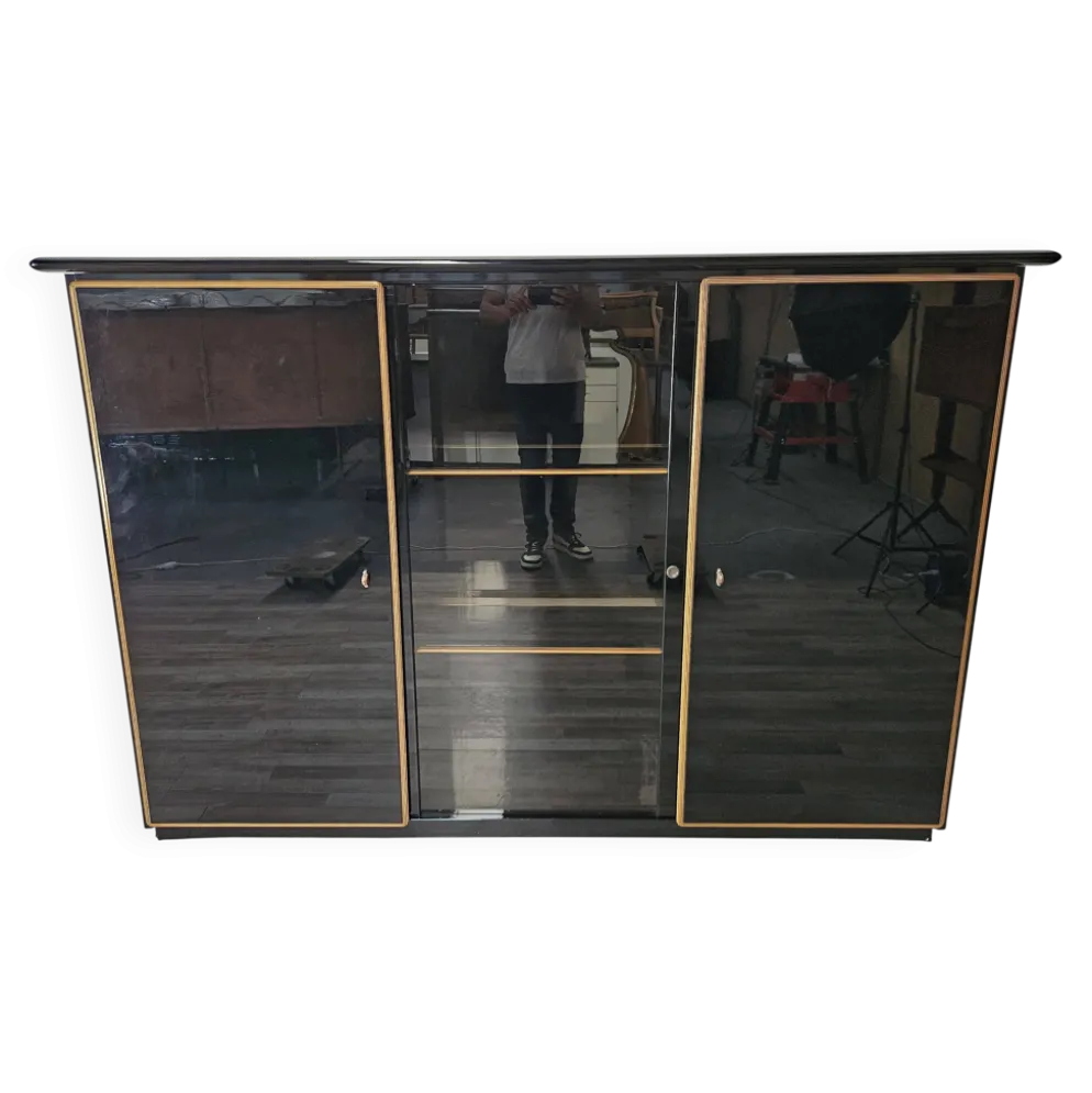 Buffet en bois laqué Pierre Cardin avec un compartiment éclairé, 197