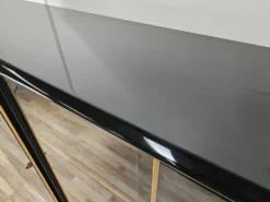 Buffet en bois laqué Pierre Cardin avec un compartiment éclairé, 197