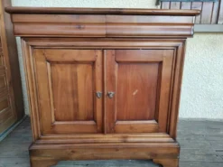Buffet en bois massif