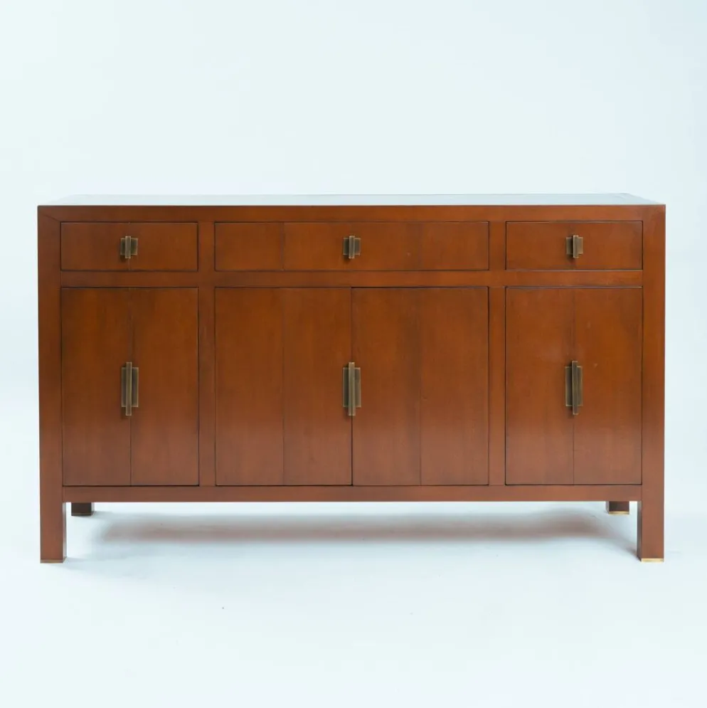 Buffet en cerisier de style transitionnel avec quincaillerie géométrique en laiton, années 1980.