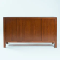 Buffet en cerisier de style transitionnel avec quincaillerie géométrique en laiton, années 1980.