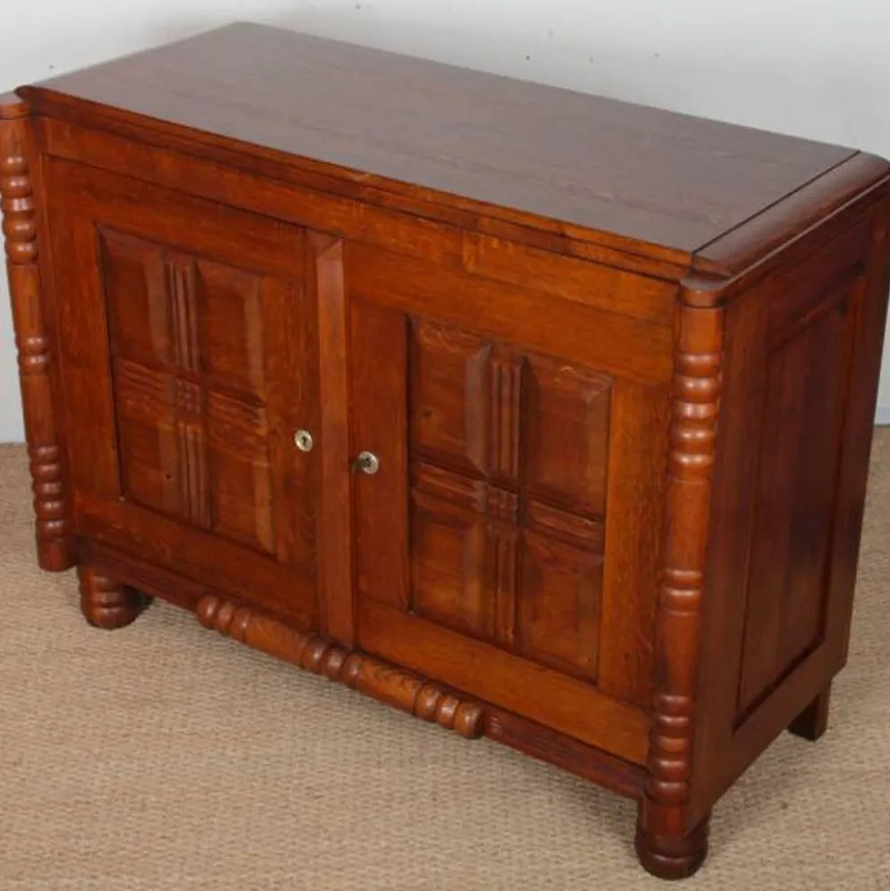 Buffet en chêne dans le goût Charles Dudouyt, 1940