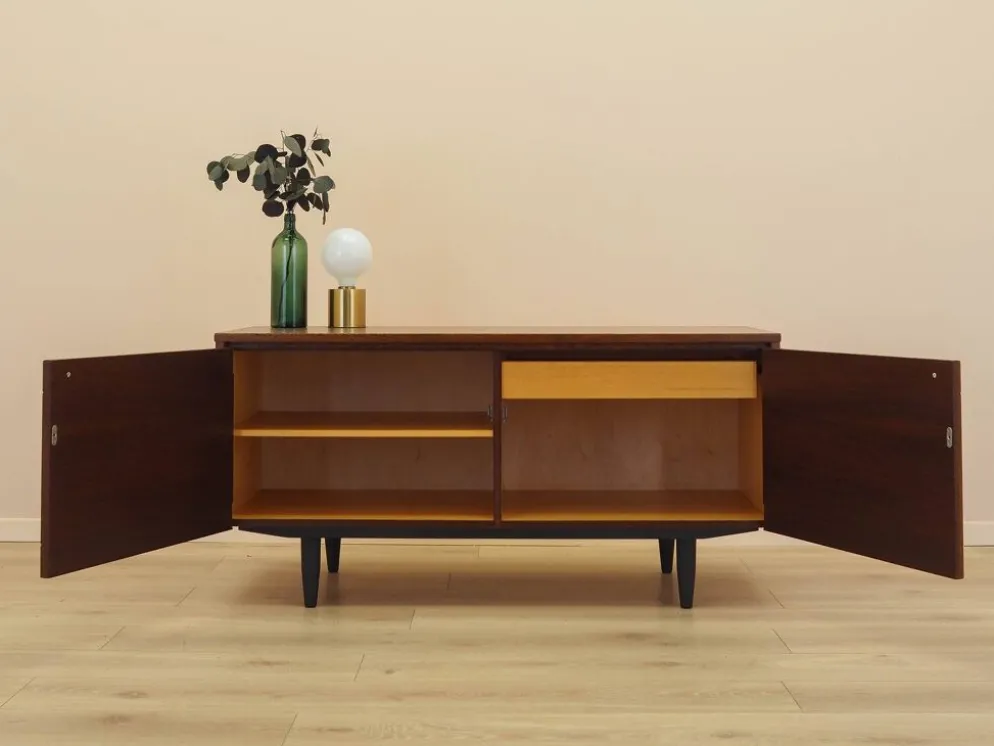 Buffet en chêne, design danois, années 1970, fabriquée au Danemark