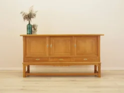 Buffet en chêne Henning Kjærnulf, Danemark, années 1960.