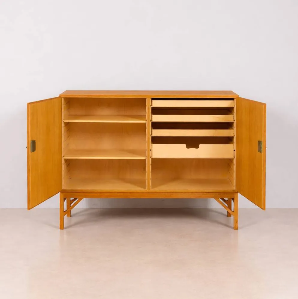 Buffet en chêne par Børge Mogensen pour FDB Modèle 232, Danemark, années 1960.