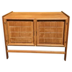 Buffet en chêne, style Henry Kjaernulf, 1960-70, design danois. Style moderne du milieu du siècle.
